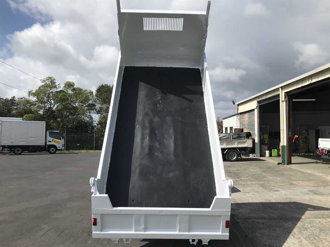 2015 Mitsubishi Canter