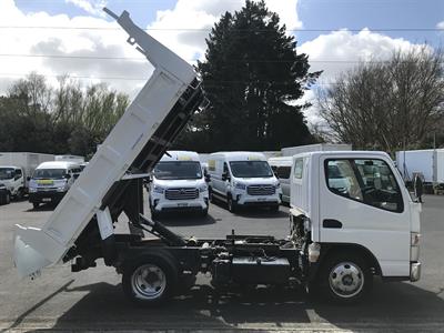 2015 Mitsubishi Canter - Thumbnail