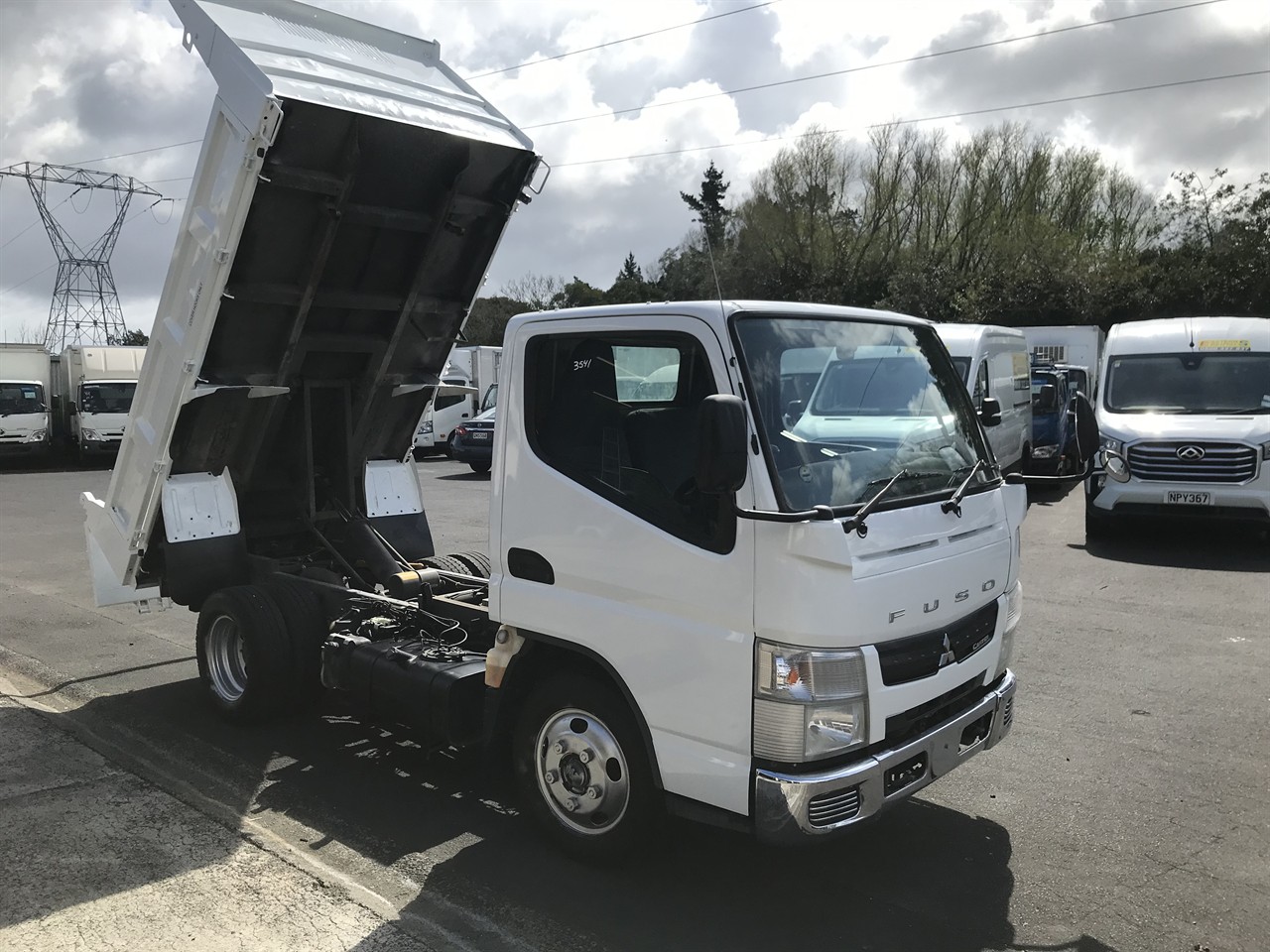 2015 Mitsubishi Canter