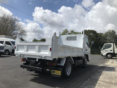 2015 Mitsubishi Canter - Thumbnail