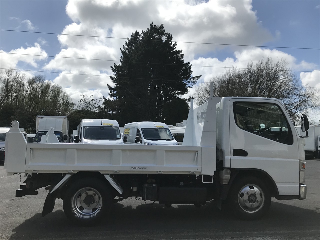 2015 Mitsubishi Canter