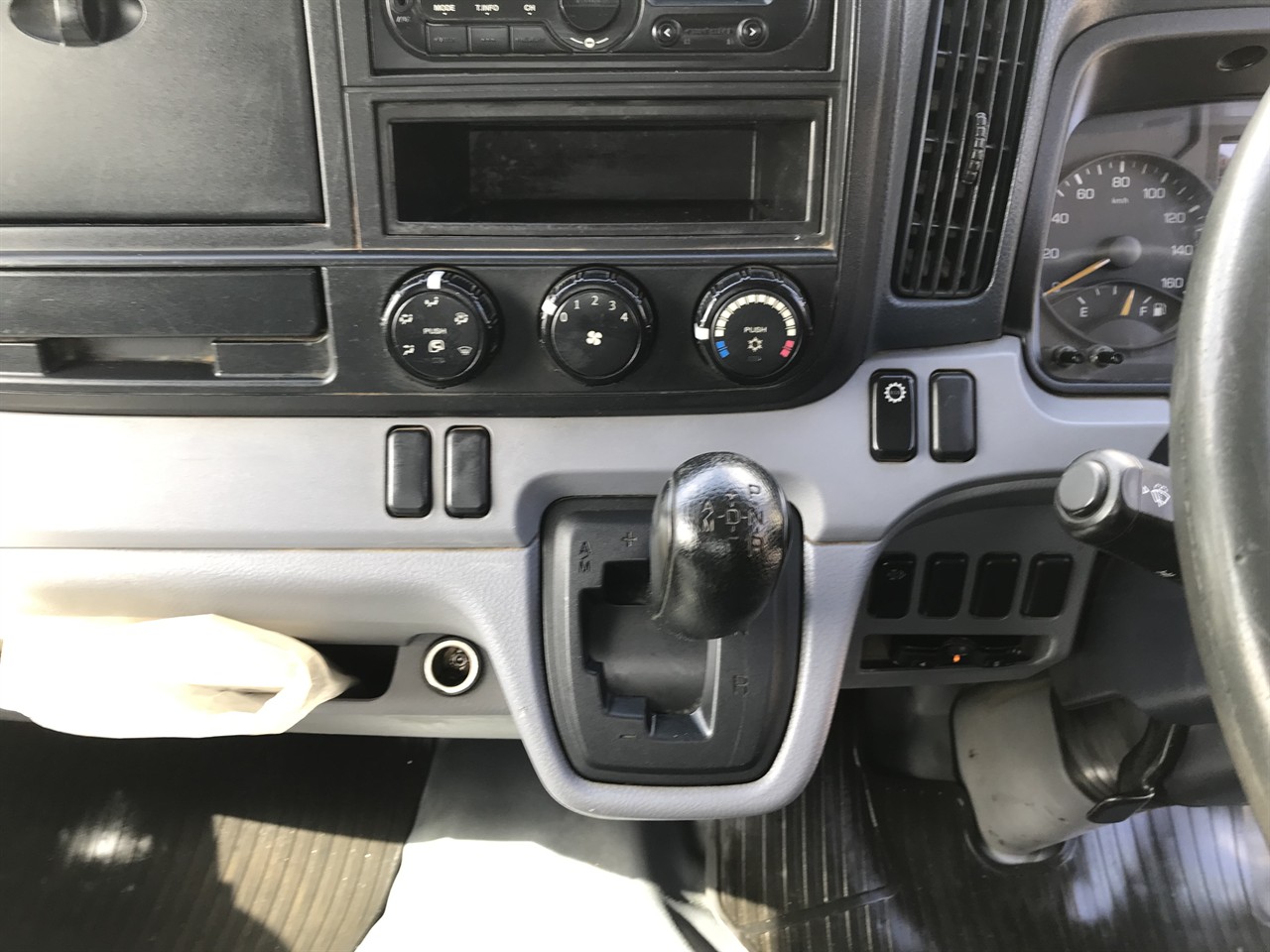 2015 Mitsubishi Canter