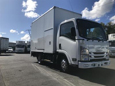 2019 Isuzu Elf - Thumbnail