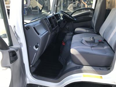 2019 Isuzu Elf - Thumbnail