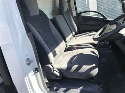 2017 Isuzu Elf - Thumbnail