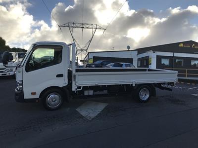 2016 Toyota Dyna - Thumbnail