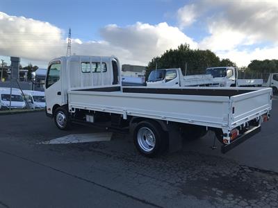 2016 Toyota Dyna - Thumbnail