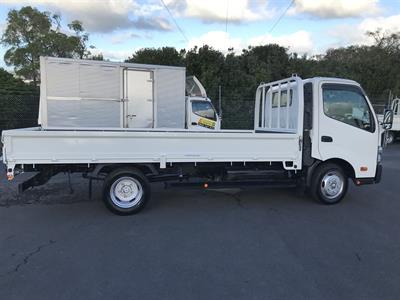 2016 Toyota Dyna - Thumbnail