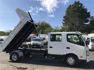 2018 Hino Dutro - Thumbnail