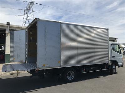 2020 Mitsubishi Canter - Thumbnail