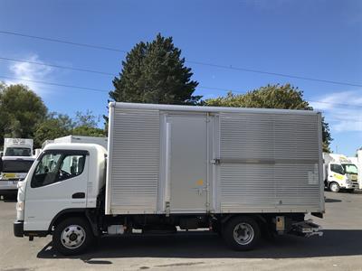 2020 Mitsubishi Canter - Thumbnail