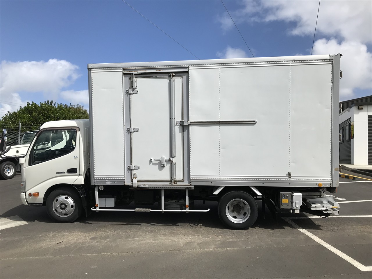 2016 Hino Dutro