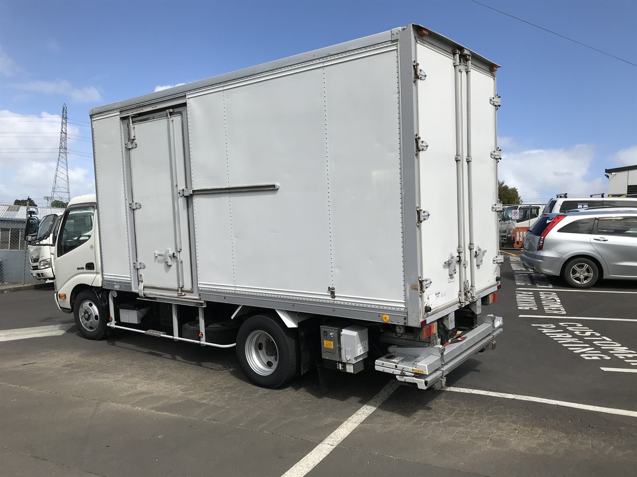 2016 Hino Dutro