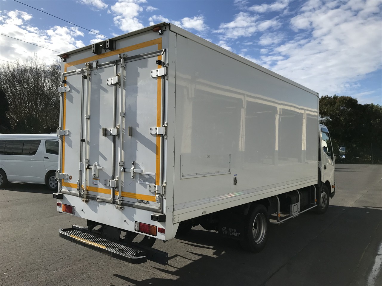 2017 Hino Dutro