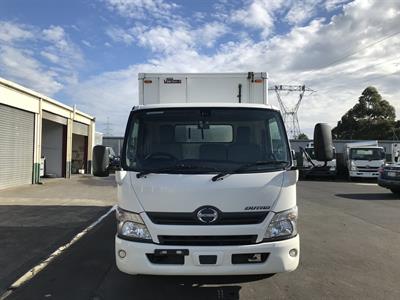 2017 Hino Dutro - Thumbnail
