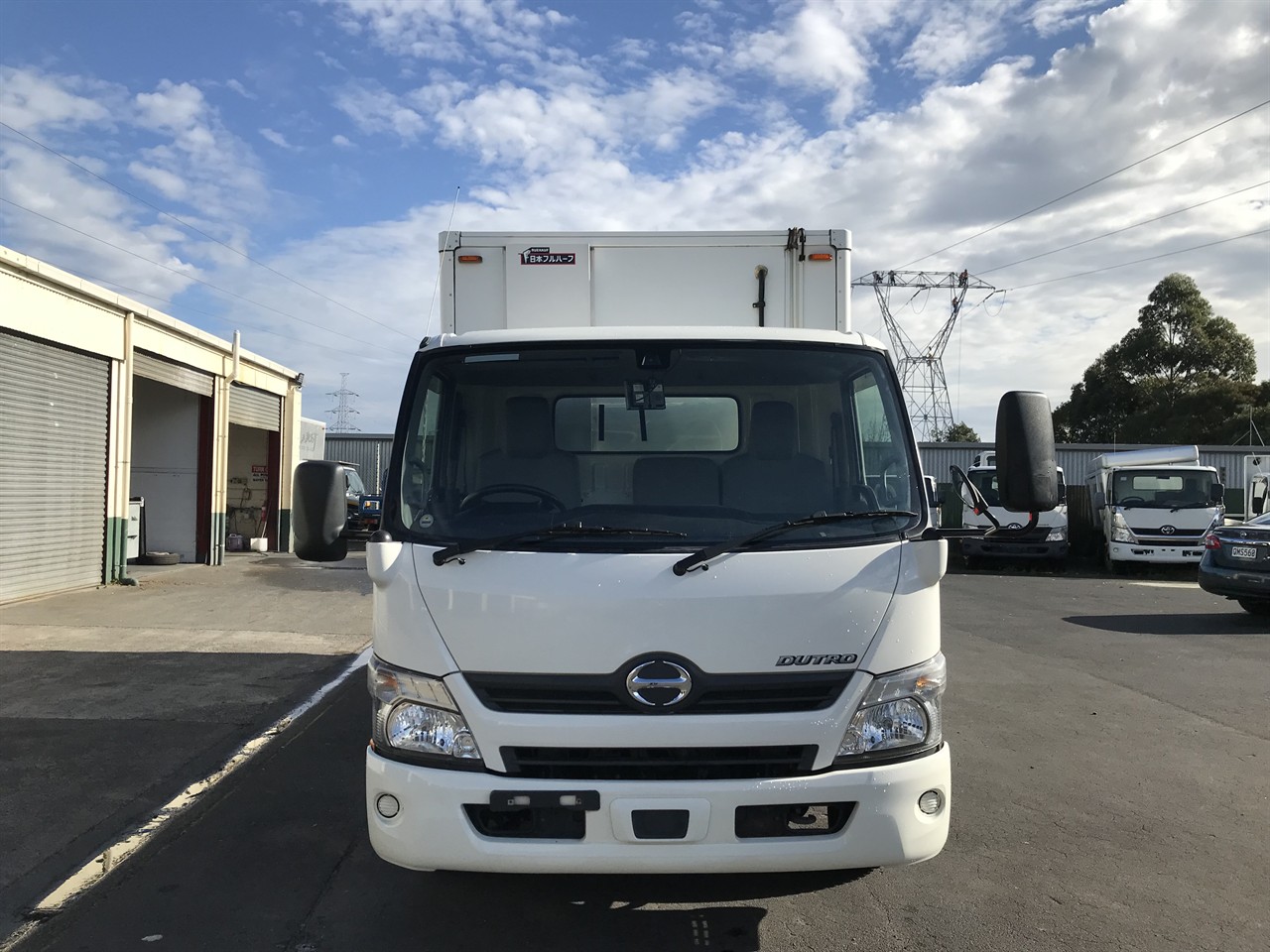2017 Hino Dutro