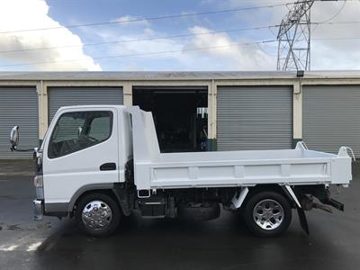 2016 Mitsubishi Canter - Thumbnail