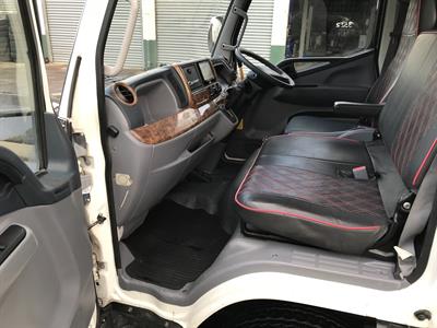2016 Mitsubishi Canter - Thumbnail