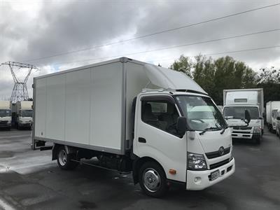 2017 Toyota Dyna - Thumbnail