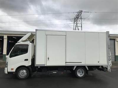 2017 Toyota Dyna - Thumbnail