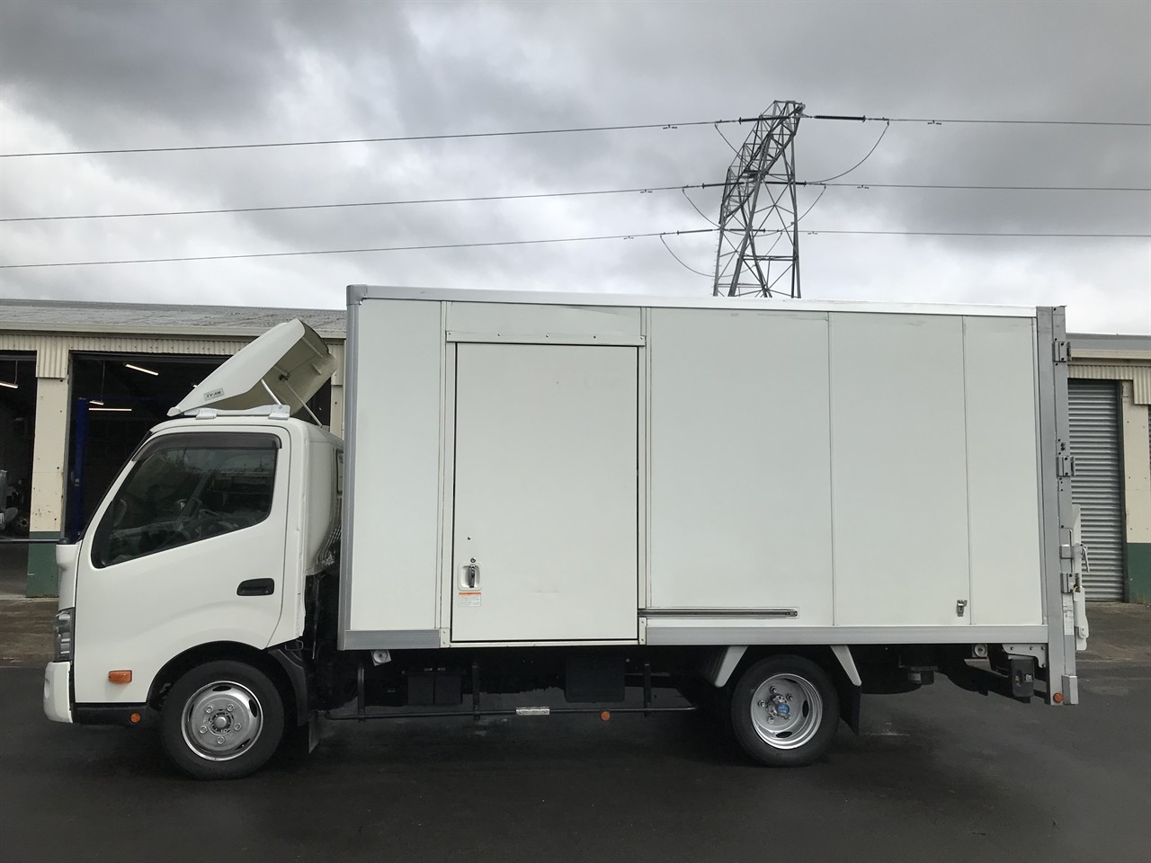 2017 Toyota Dyna