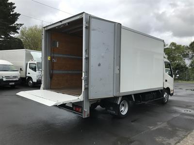 2017 Toyota Dyna - Thumbnail
