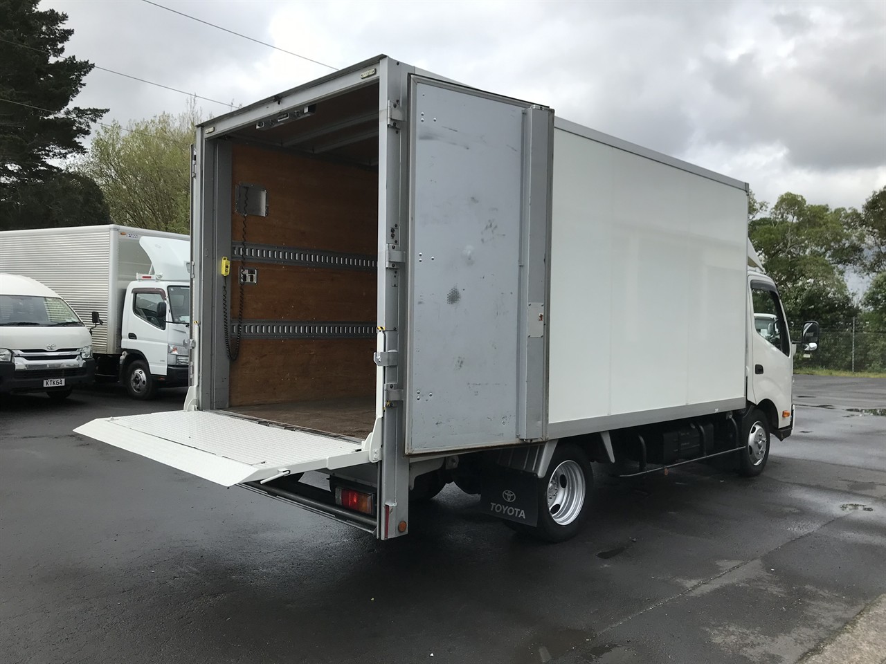2017 Toyota Dyna