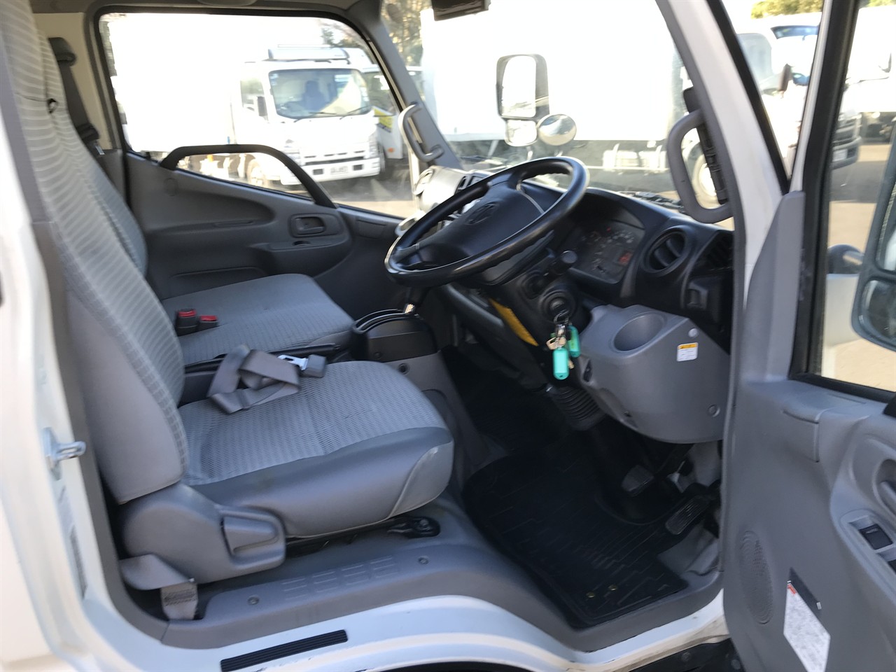 2014 Hino Dutro