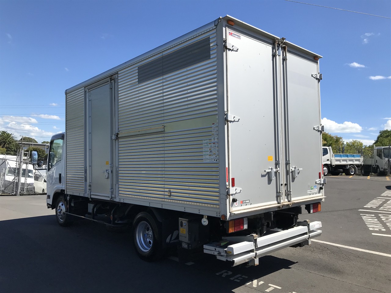 2019 Isuzu Elf