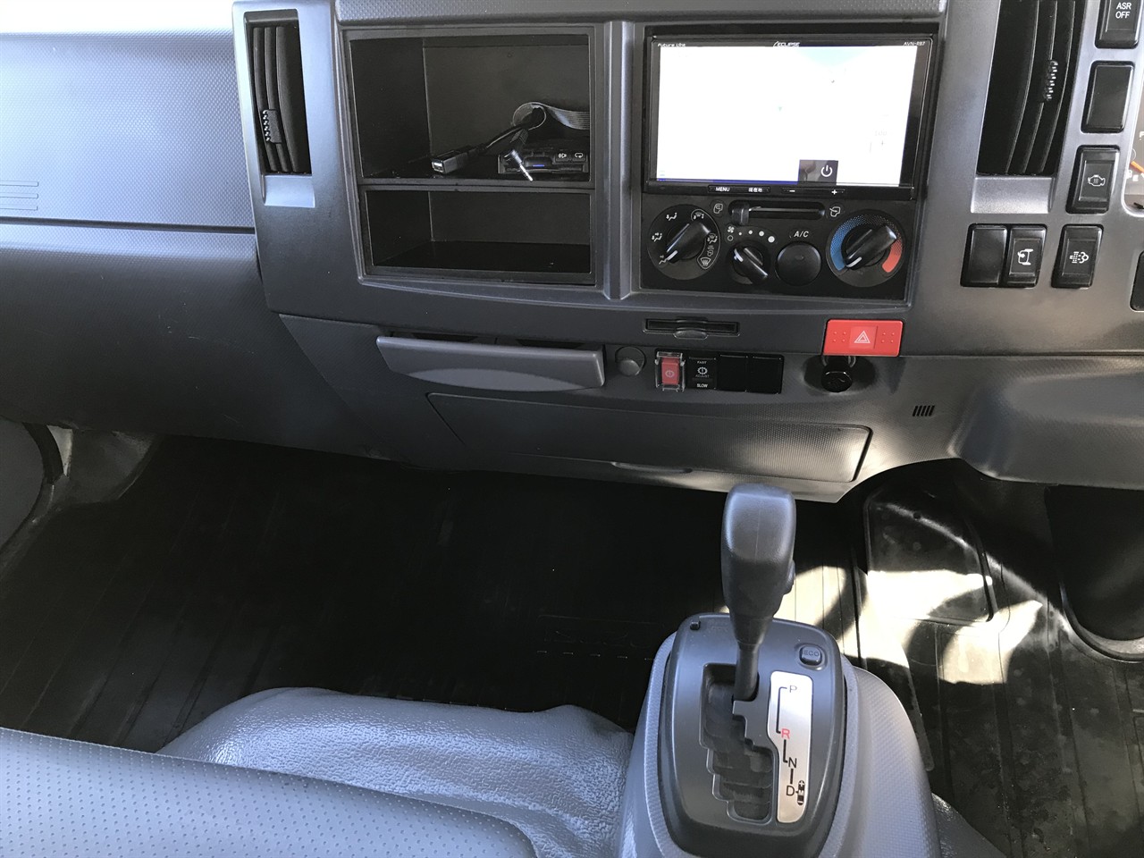 2019 Isuzu Elf
