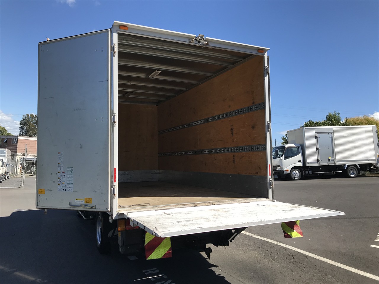2019 Isuzu Elf