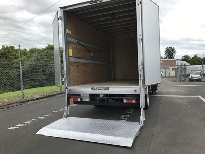 2017 Nissan Atlas - Thumbnail