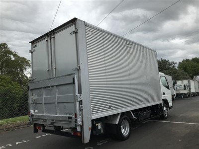 2017 Nissan Atlas - Thumbnail