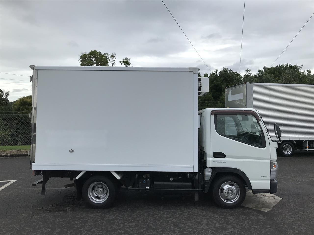 2016 Mitsubishi Canter