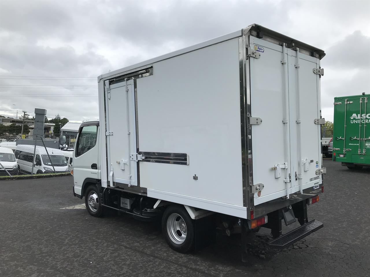 2016 Mitsubishi Canter