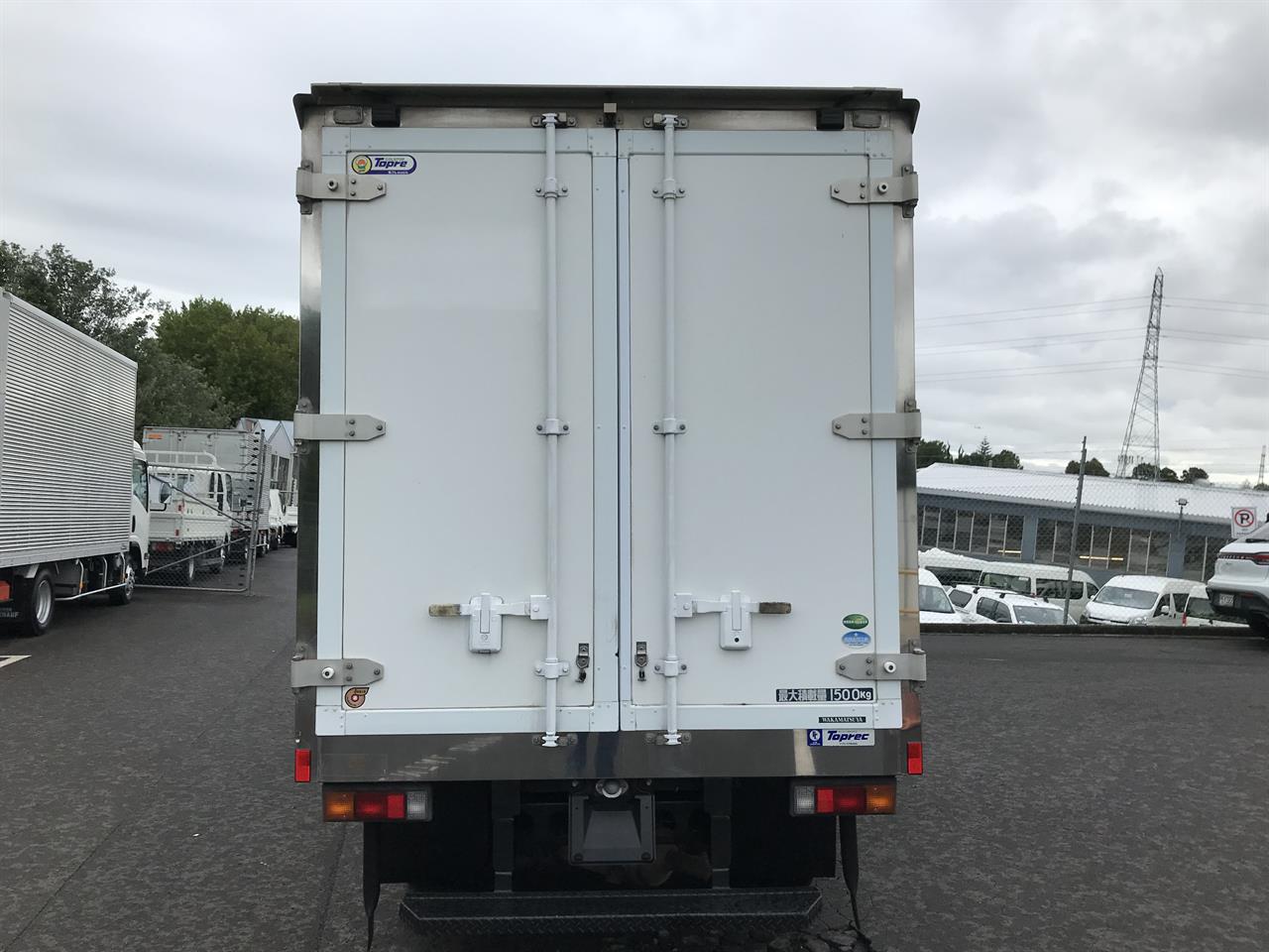 2016 Mitsubishi Canter