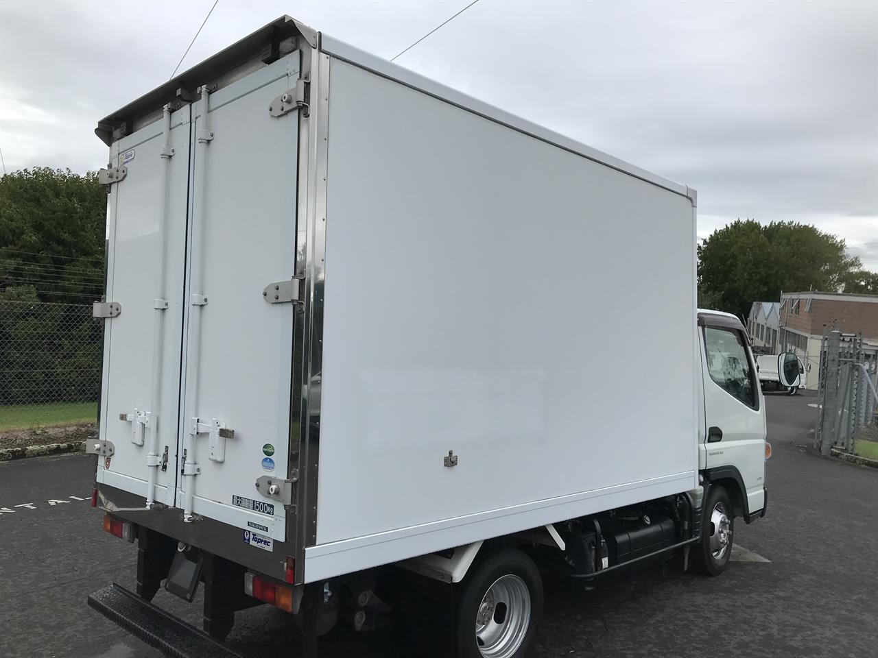 2016 Mitsubishi Canter