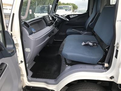 2015 Mitsubishi Canter - Thumbnail
