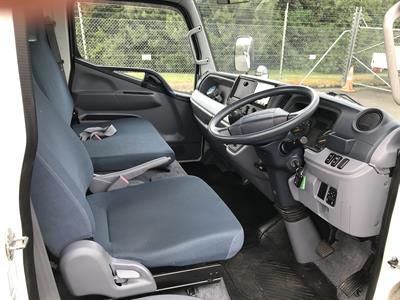 2015 Mitsubishi Canter - Thumbnail