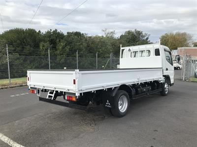 2015 Mitsubishi Canter - Thumbnail
