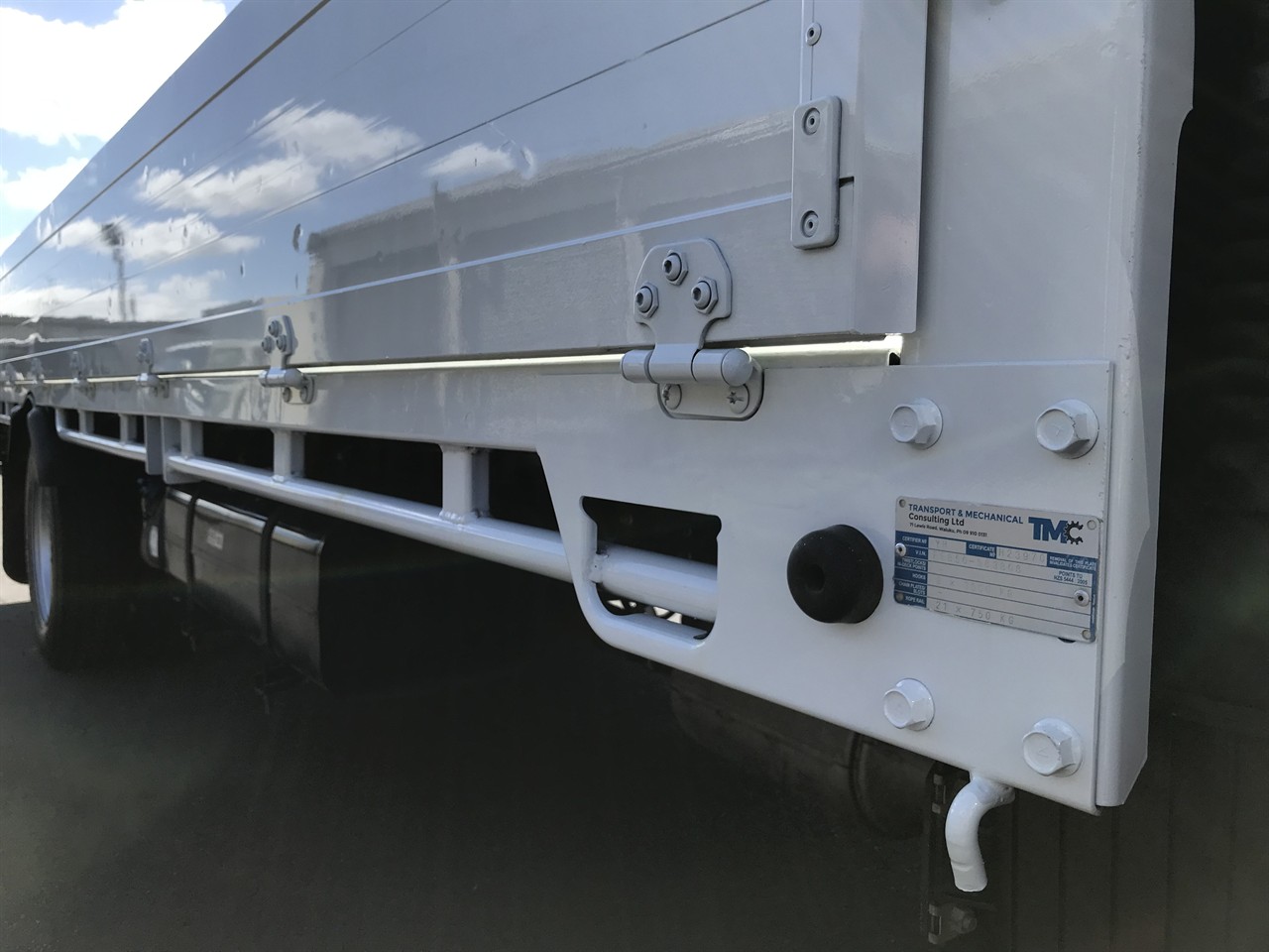 2021 Mitsubishi Canter