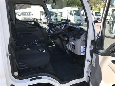 2021 Mitsubishi Canter - Thumbnail