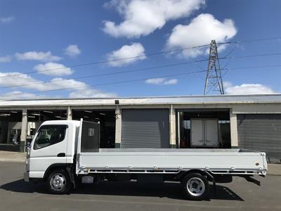 2021 Mitsubishi Canter - Thumbnail
