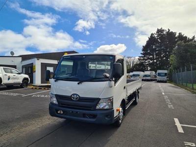 2017 Toyota Dyna - Thumbnail