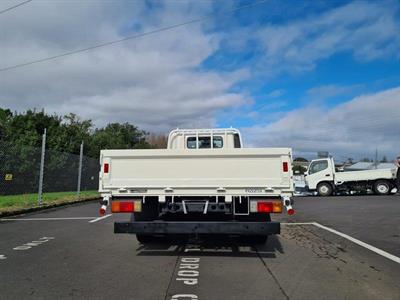 2017 Toyota Dyna - Thumbnail