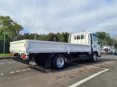 2017 Toyota Dyna - Thumbnail