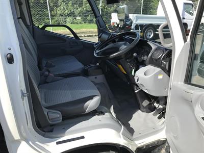 2013 Toyota Dyna - Thumbnail