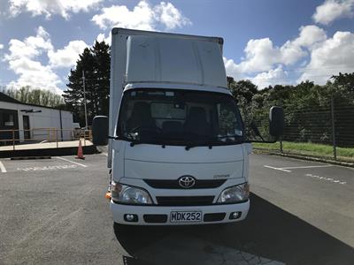 2013 Toyota Dyna - Thumbnail
