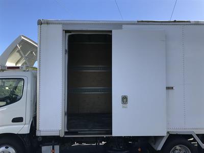 2013 Toyota Dyna - Thumbnail