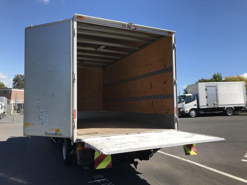 2019 Isuzu Elf